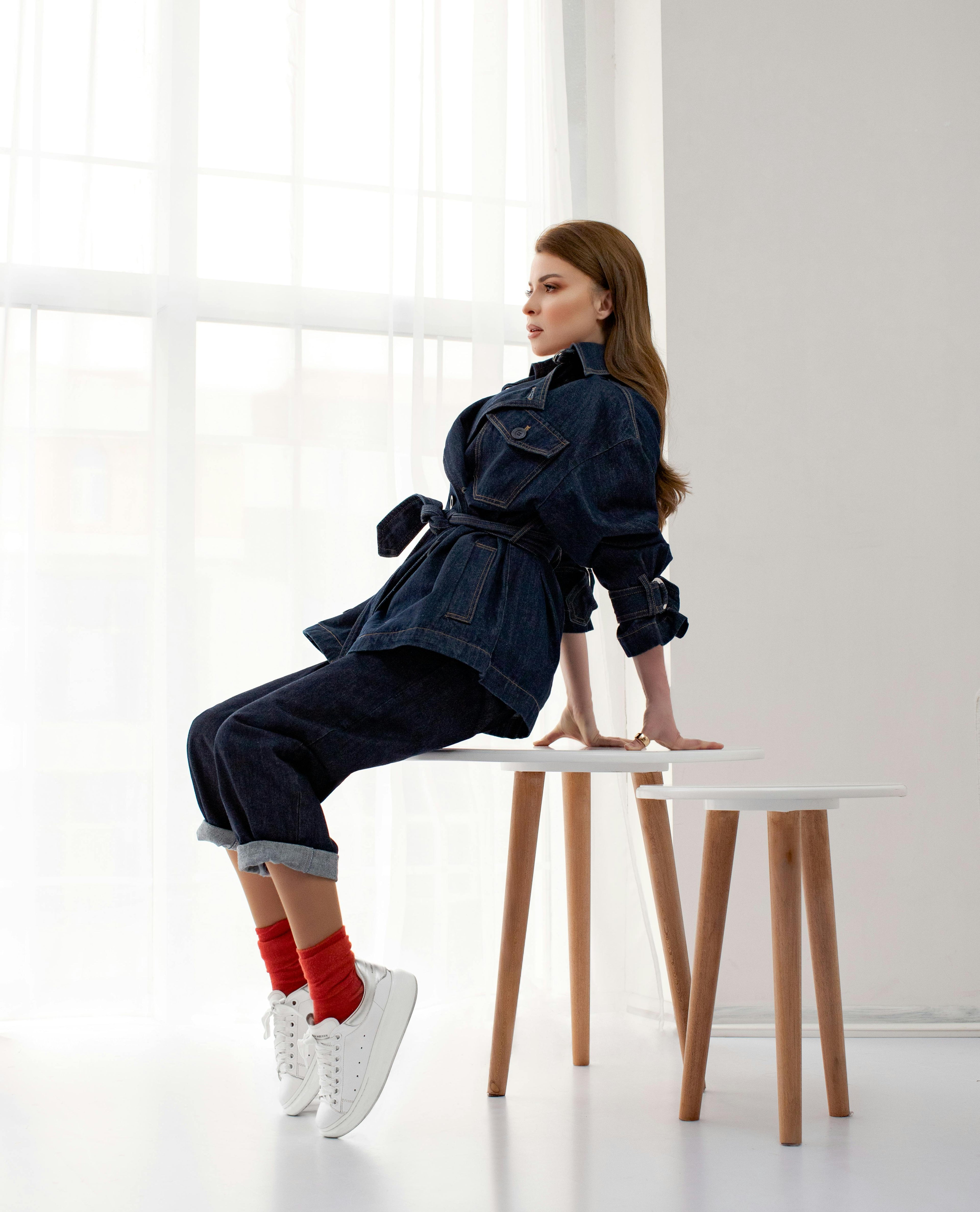 Lifestyle image of modern coffee table styled in Dubai home – elegant furniture by The Meem Store.