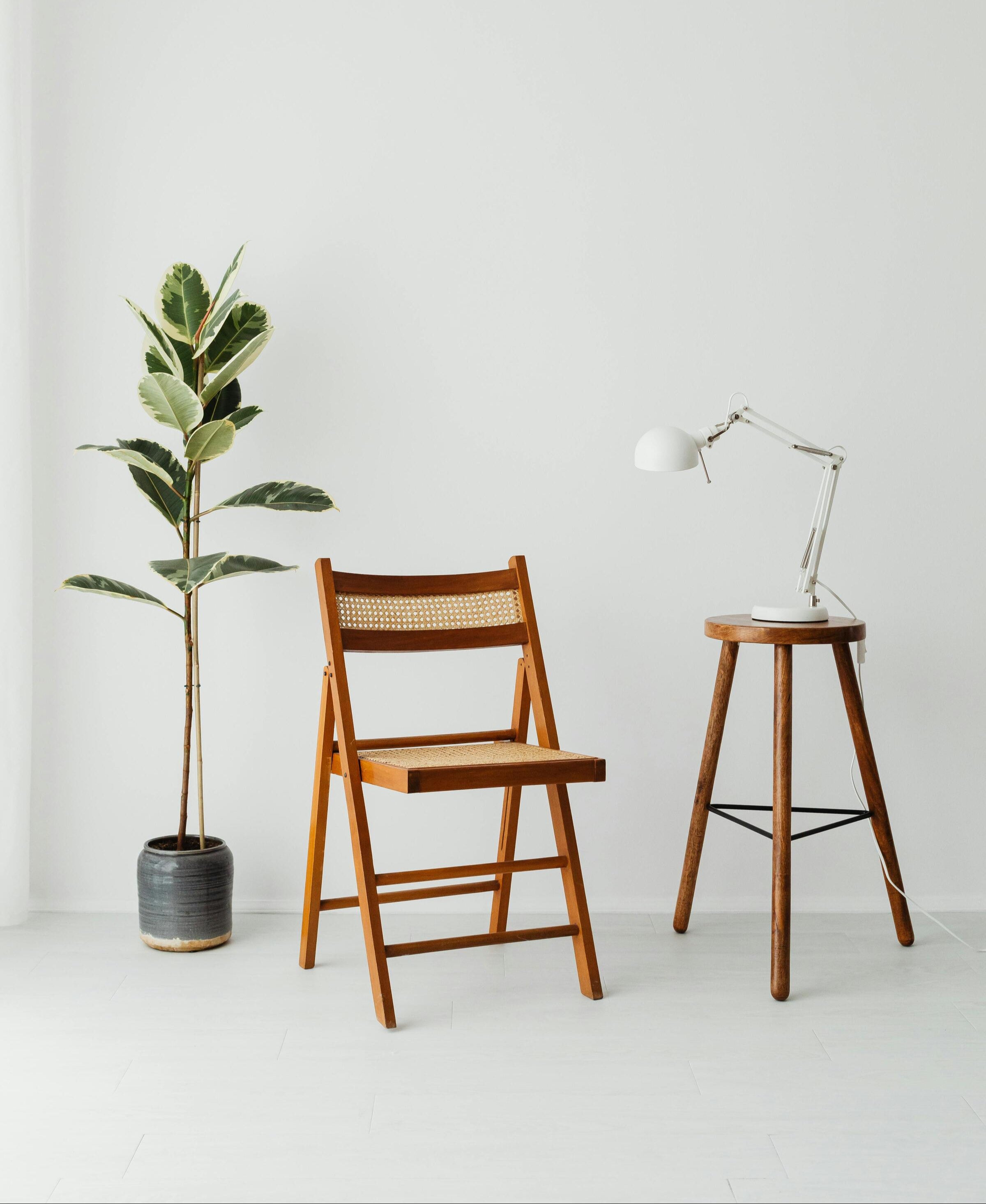 Luxury chair with modern coffee table styled in Dubai living room – premium furniture by The Meem Store.